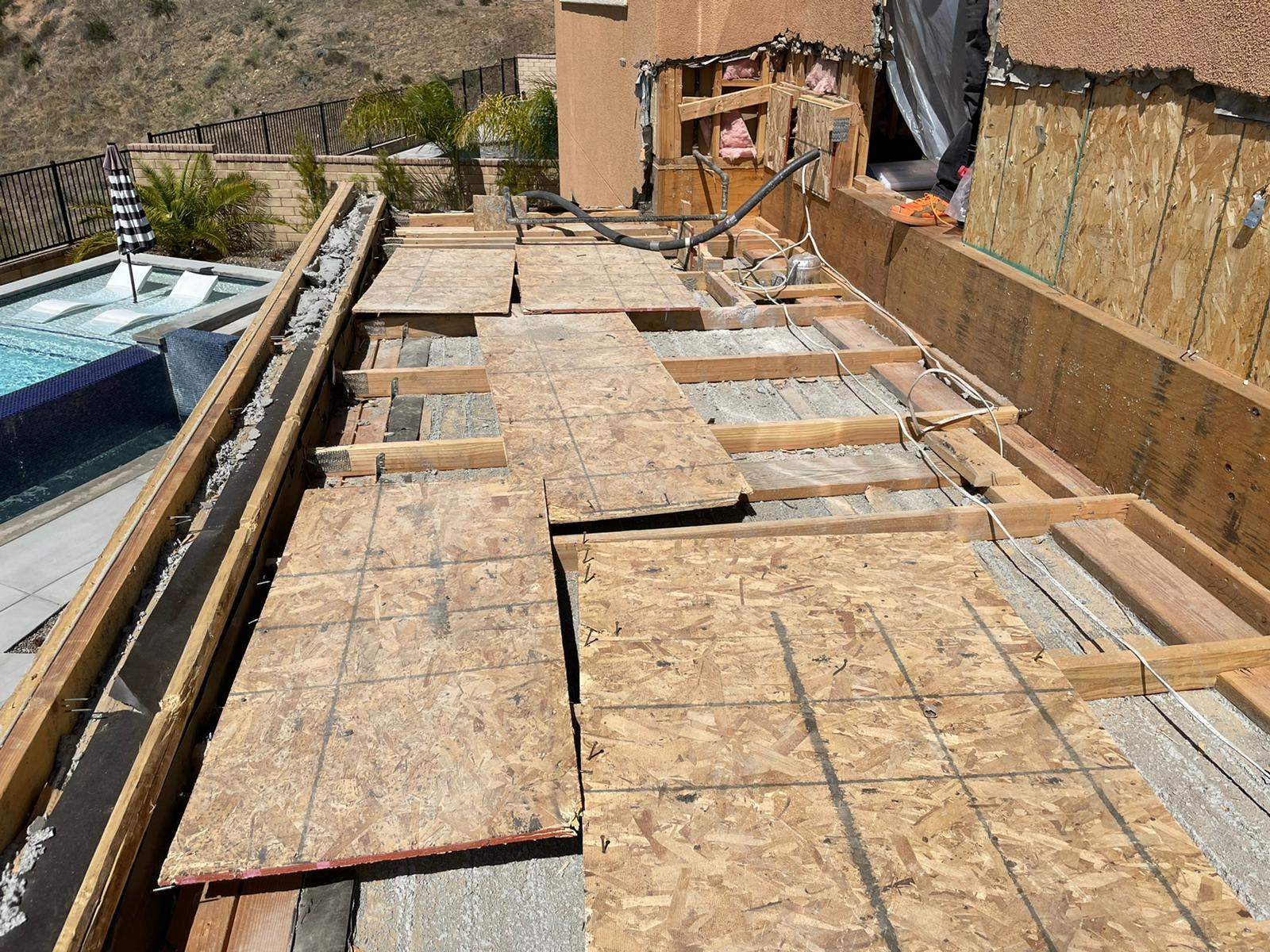 Exterior balcony tile system with waterproof membrane