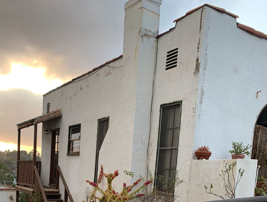 Smooth stucco texture and painting in Eagle Rock California